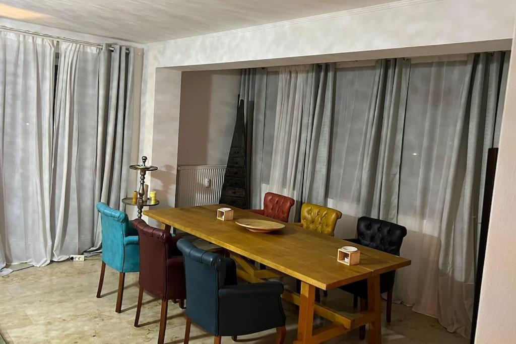 Ein Charmanter Zweifamilienhaus ベルリン 部屋 写真